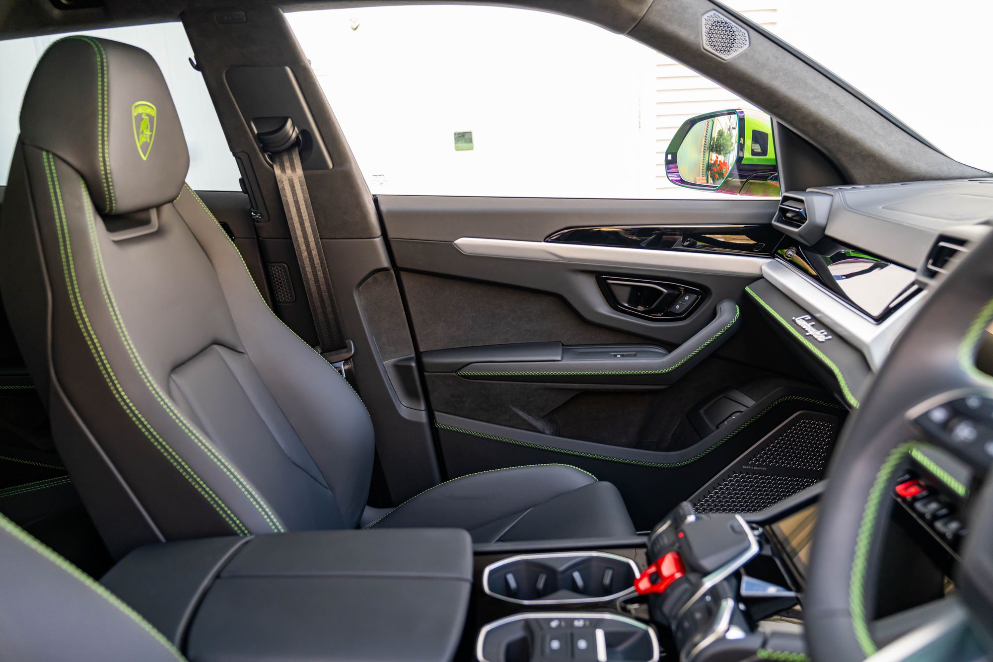2025 Lamborghini Urus SE for sale