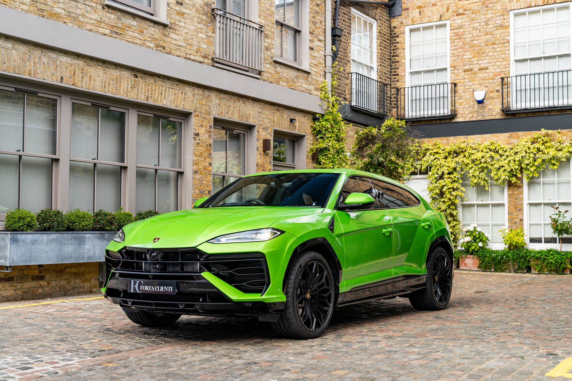 2025 Lamborghini Urus SE for sale