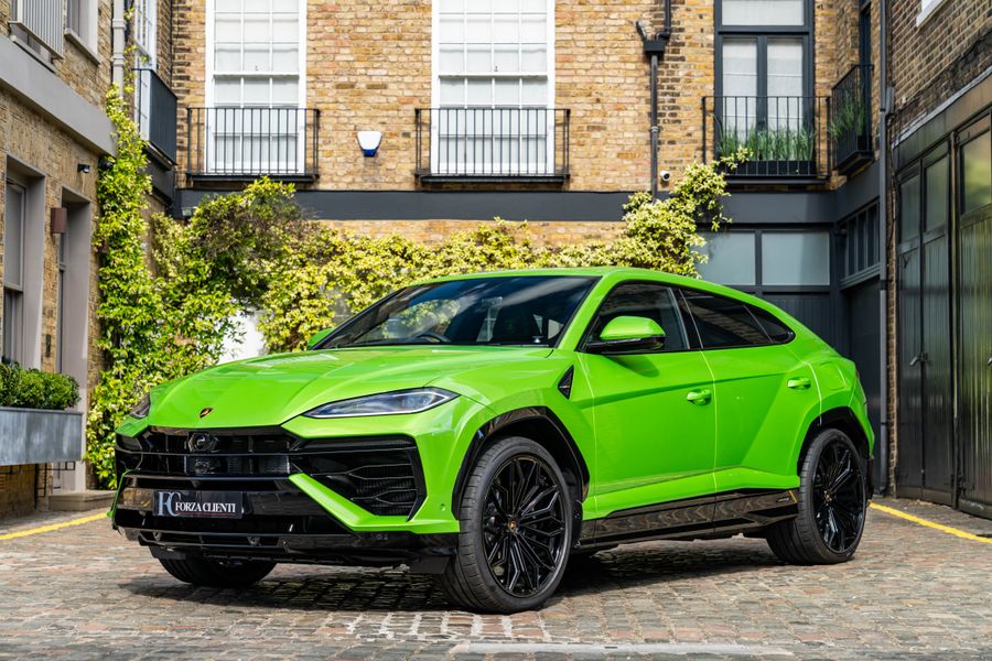 2025 Lamborghini Urus SE