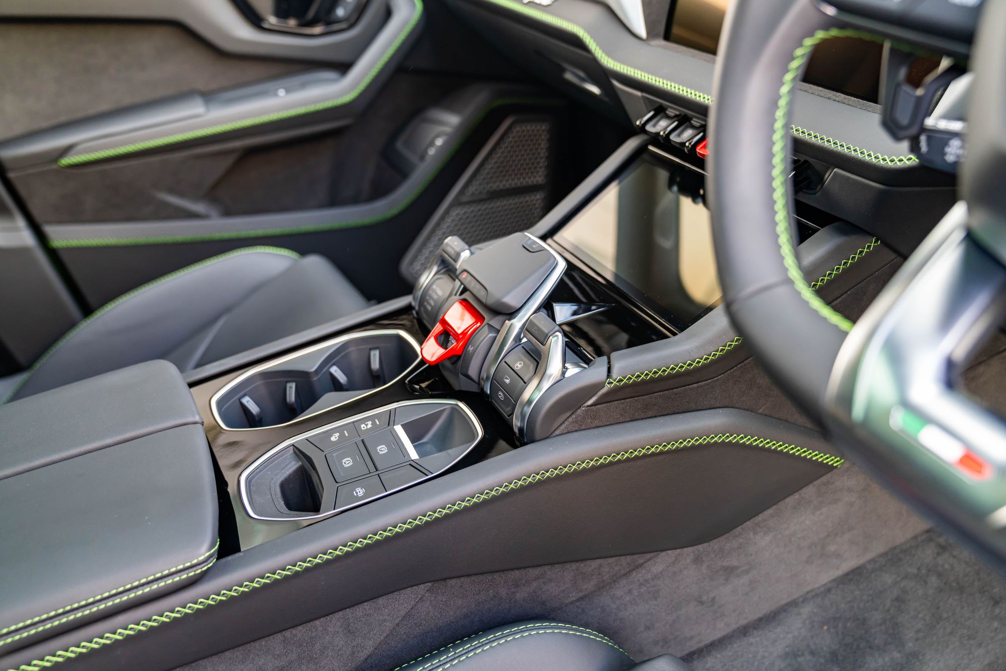 2025 Lamborghini Urus SE for sale